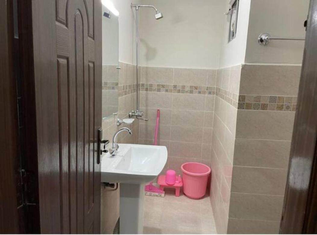 Appartement Marine Tower à Rawalpindi Extérieur photo